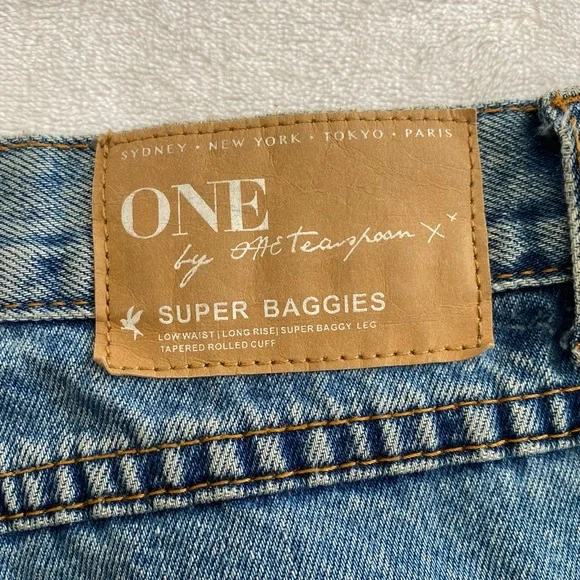 One x One Teaspoon Super Baggy Super Distressed Jeans - Picture 5 of 9